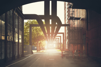 Industrieanlage mit Rohrleitungen